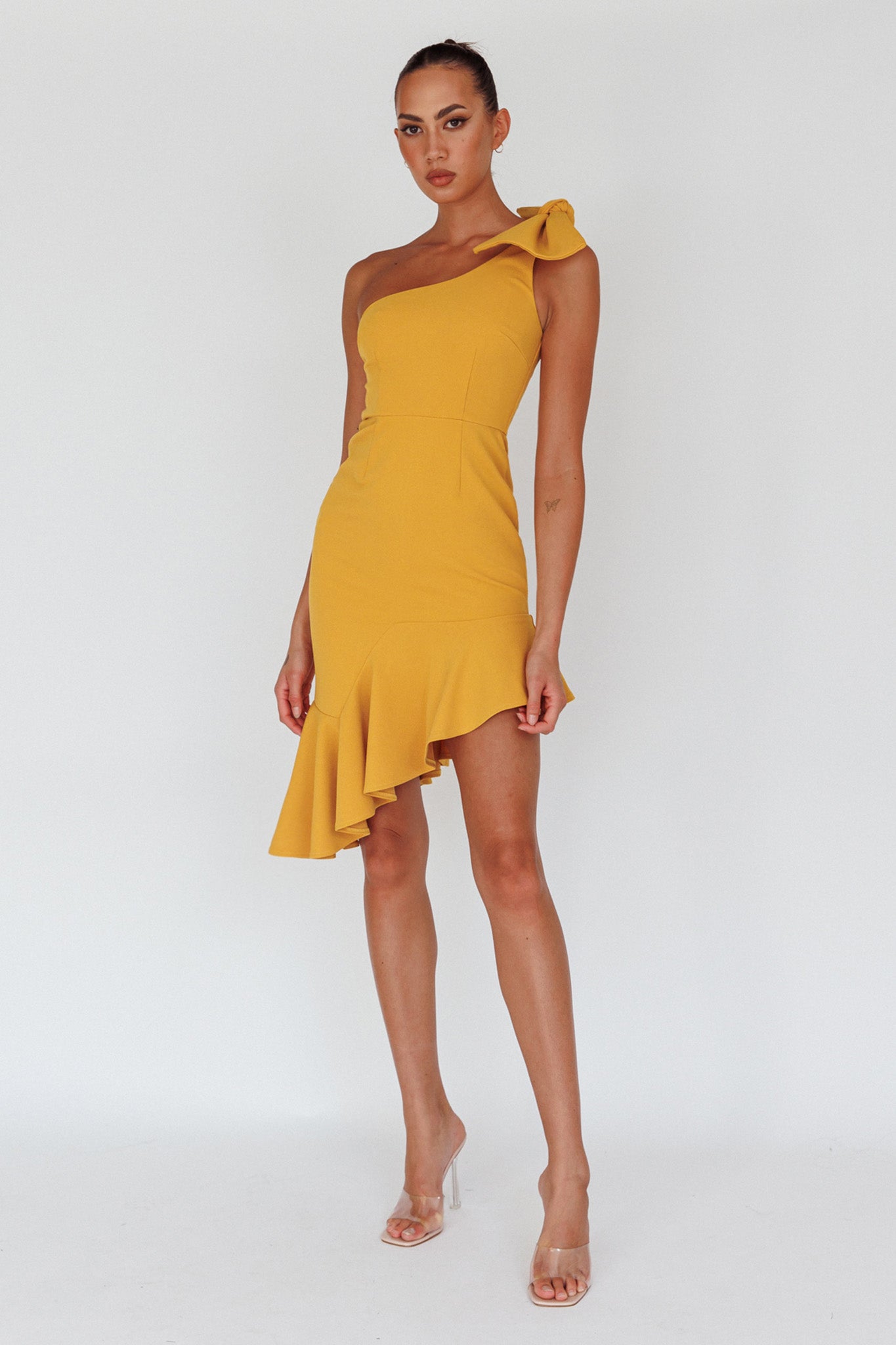 Mustard one best sale shoulder midi dress