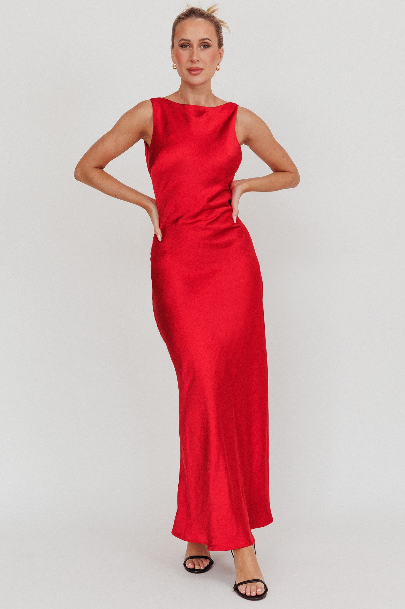 Red sleeveless maxi dress sales