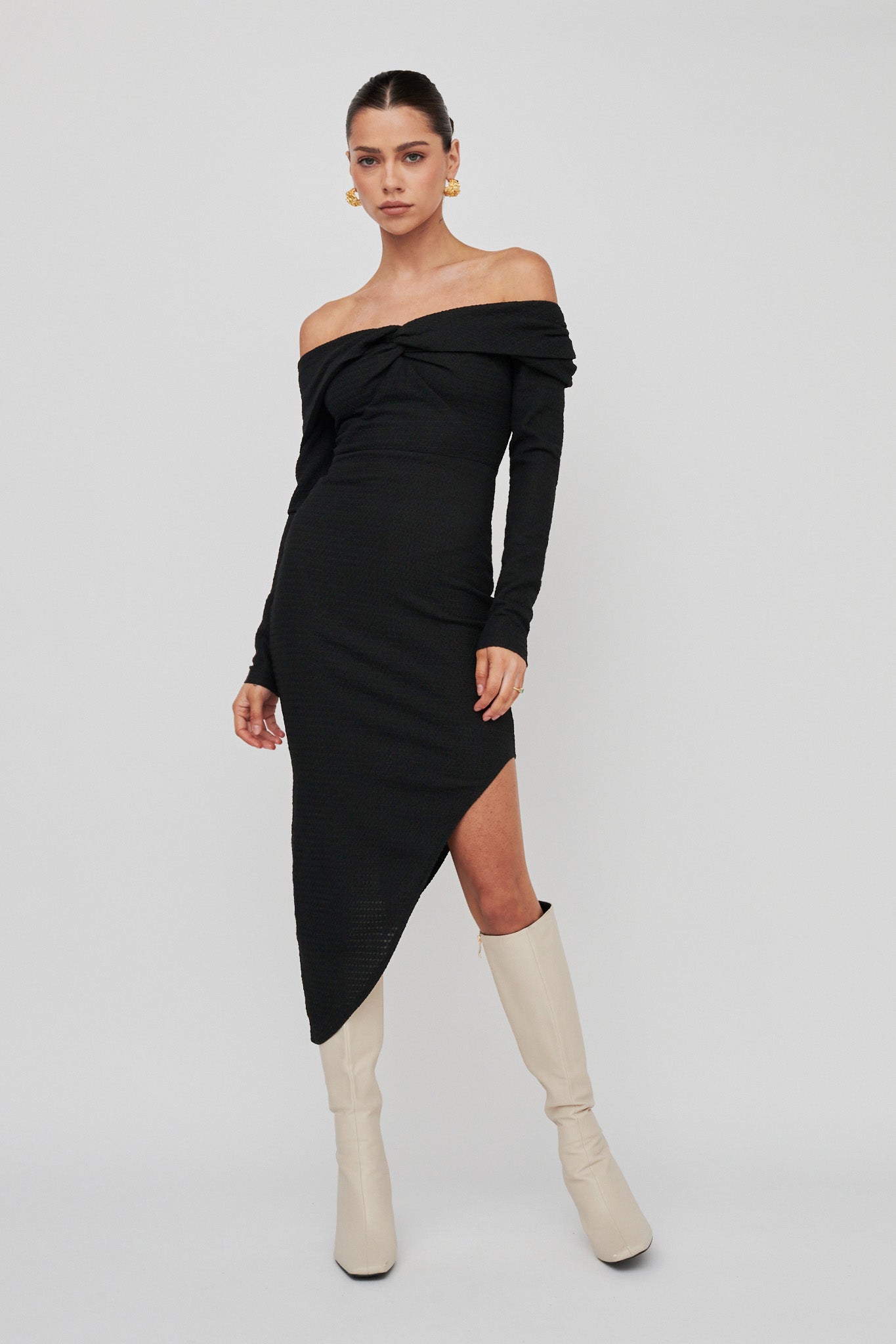 Shop the Annalora One-Shoulder Long Sleeve Midi Dress Black | Selfie Leslie
