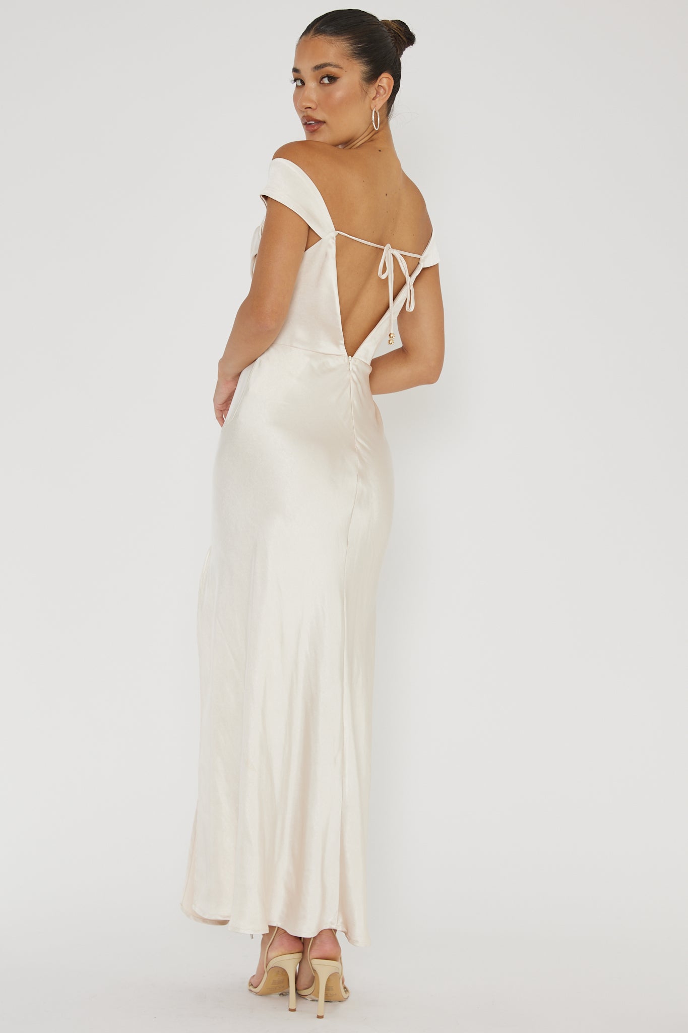 Shop the Lucinda Off-Shoulder V-Back Dress Champagne | Selfie Leslie