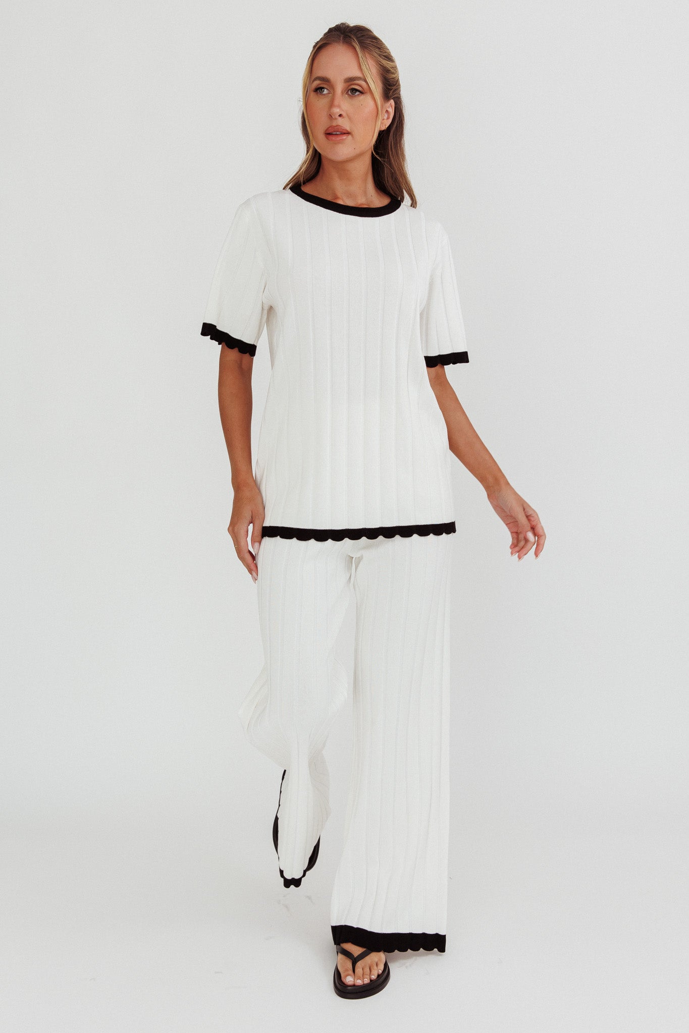 RIBBED KNIT TOP - White
