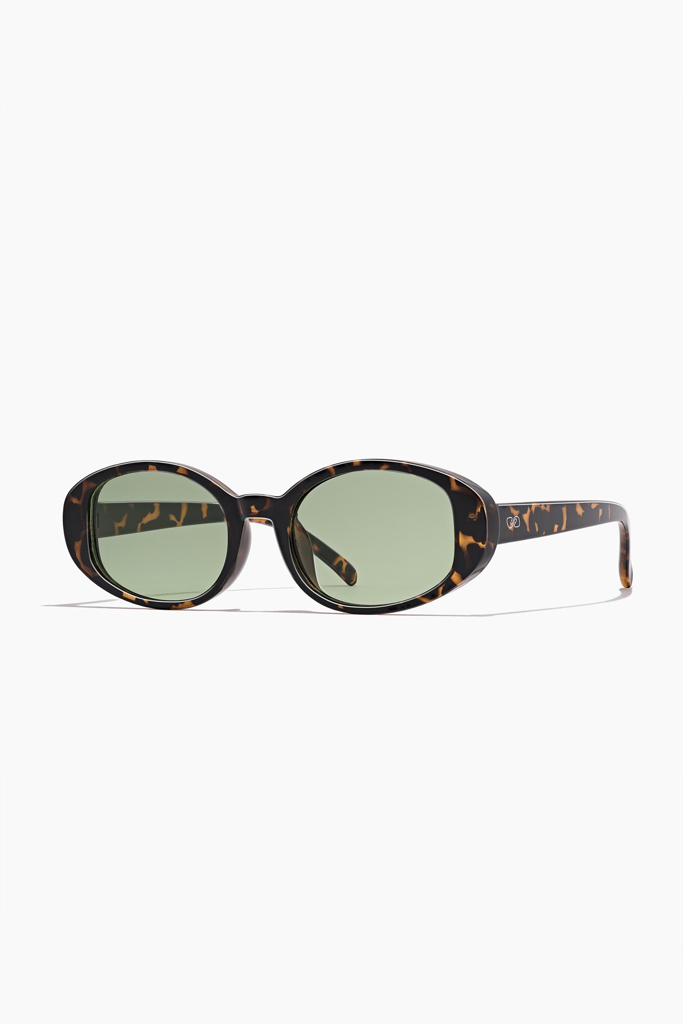 Shop The Szade Sunglasses Downtown Tortoise Matcha Selfie Leslie