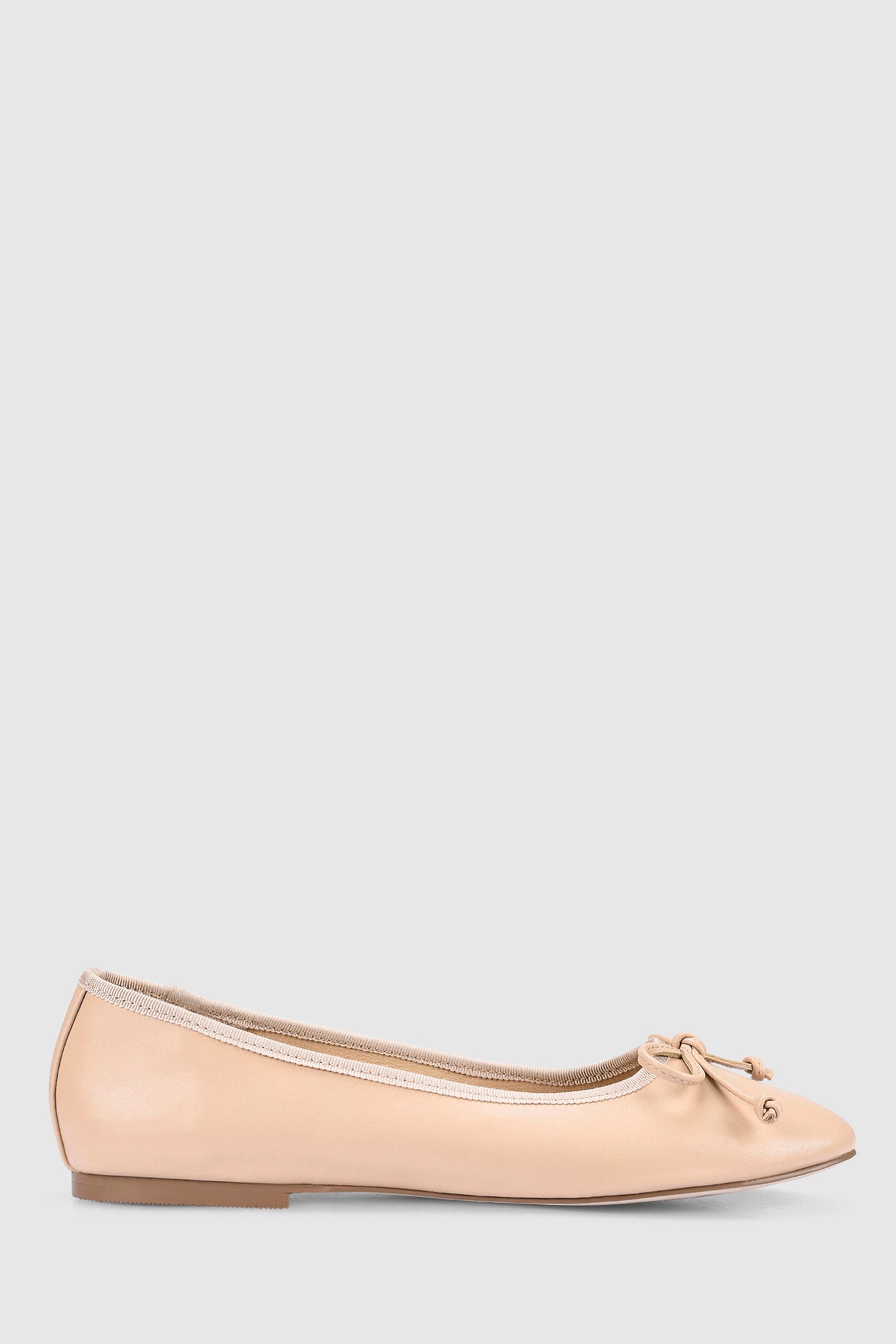 Shop the VERALi Ballerina Ballet Flats Nude Smooth | Selfie Leslie