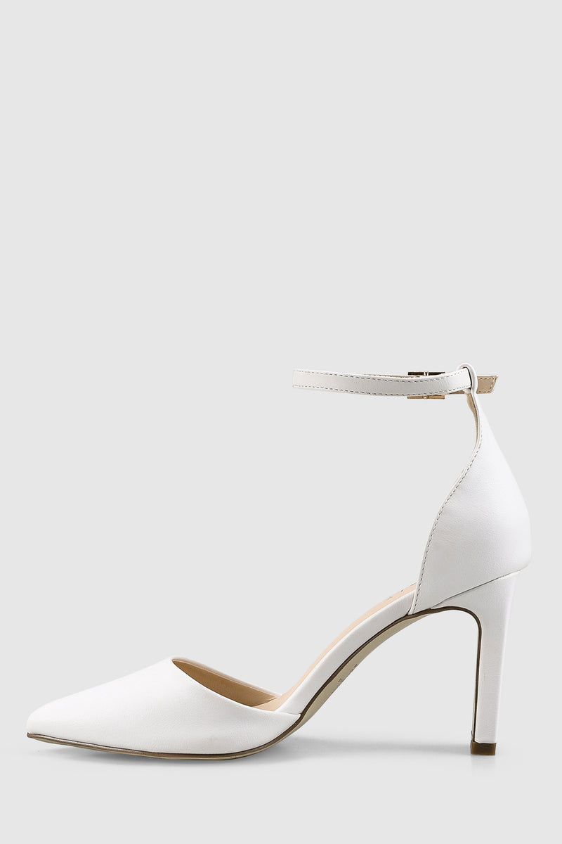 Shop the VERALi Kitra Closed Toe Heels White | Selfie Leslie