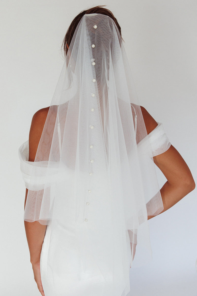 Shop the Marina Pearl Accent Veil White | Selfie Leslie